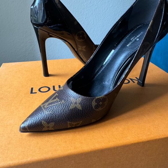 LOUIS VUITTON (2018) CHERIE PUMP - SIZE 38 - Picture 5 of 16